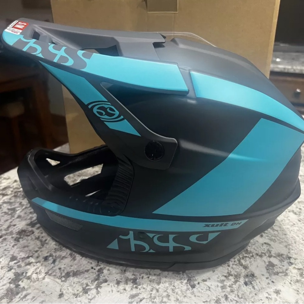 IXS Xult DH Helmet SIZE Small/Medium Lagoon Blue NEW